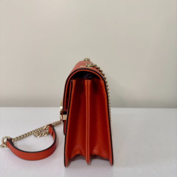 Gucci Interlocking Chain Shoulder Bag - Picture 6 of 10